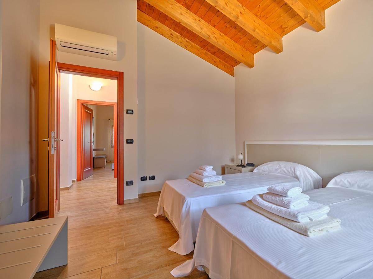 Villasgarda - Leone *